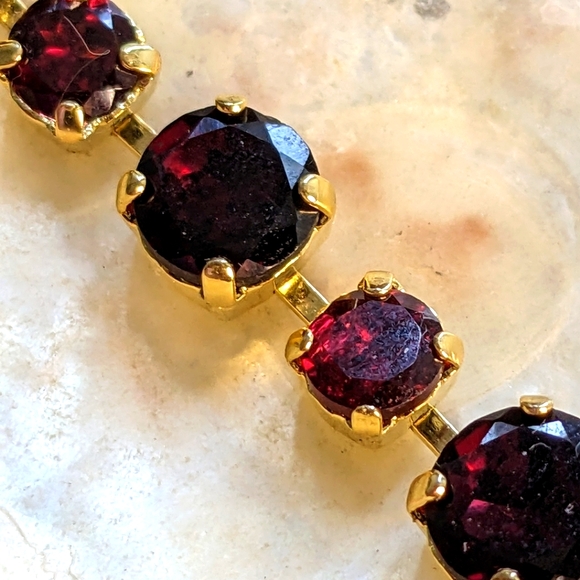 31.69 Natural Deep Garnet in Yellow Gold Plated Bracelet - Picture 5 of 5